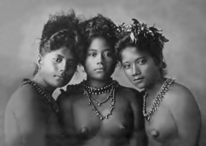 3_Samoan_girls-1902